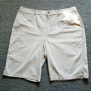 Kim Rogers size 18 misses shorts